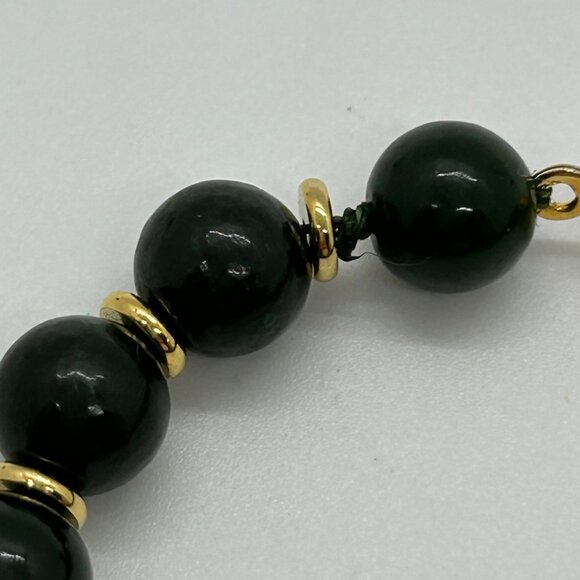 Vintage Forest Green Glass Beaded Bracelet Classic Gold-Tone Clasp Accents - Picture 5 of 15